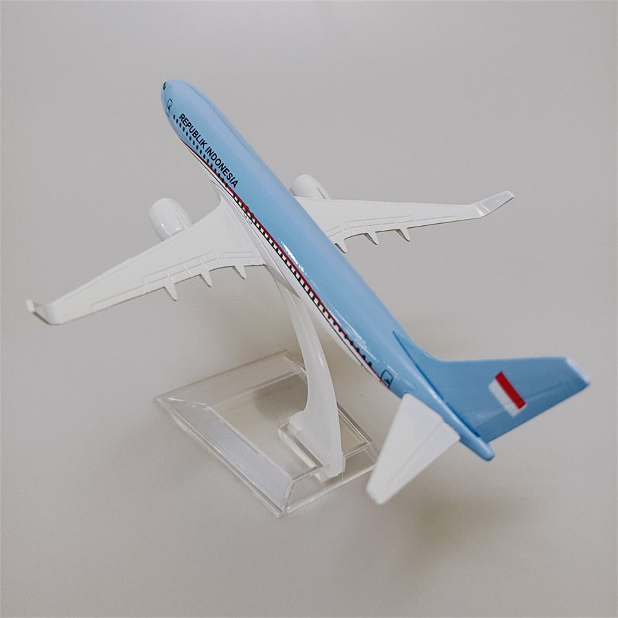 16cm/6.3" Republik Indonesia B737 (NoGear)