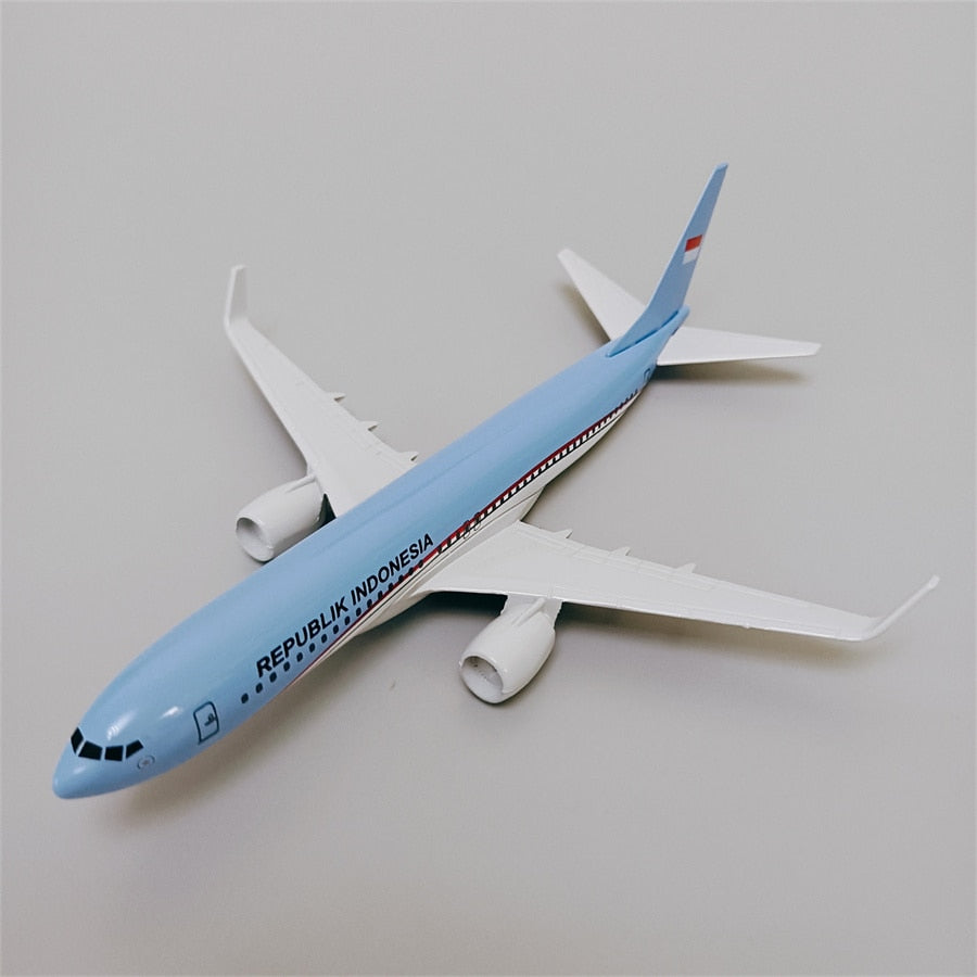 16cm/6.3" Republik Indonesia B737 (NoGear)